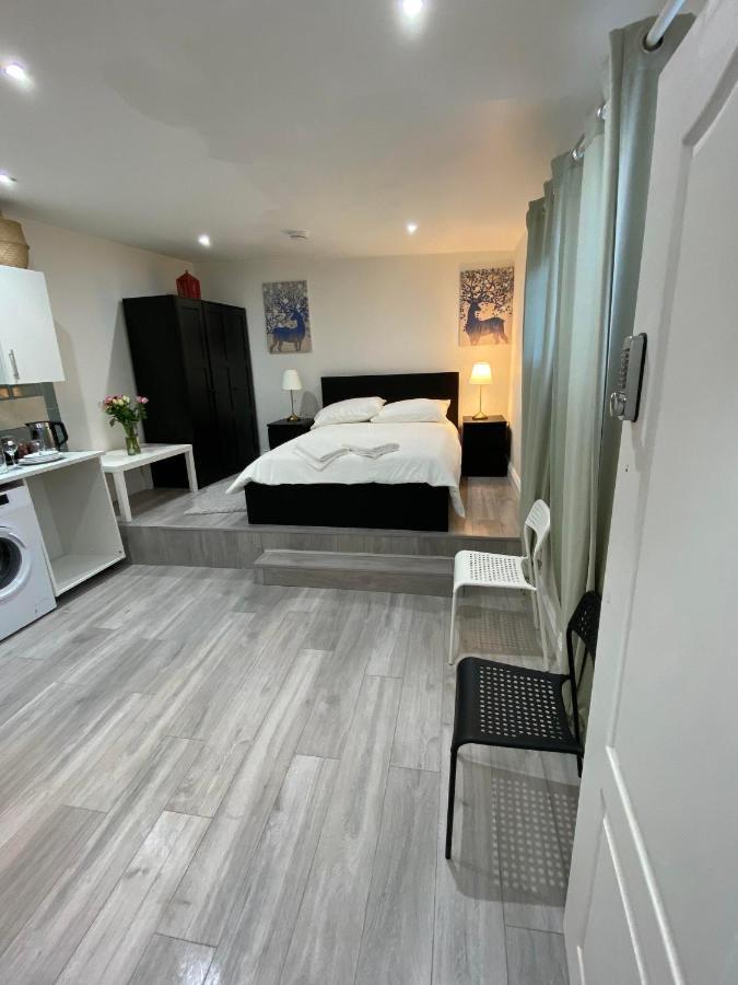 Charming Studio Apartment In London Londres Exterior foto